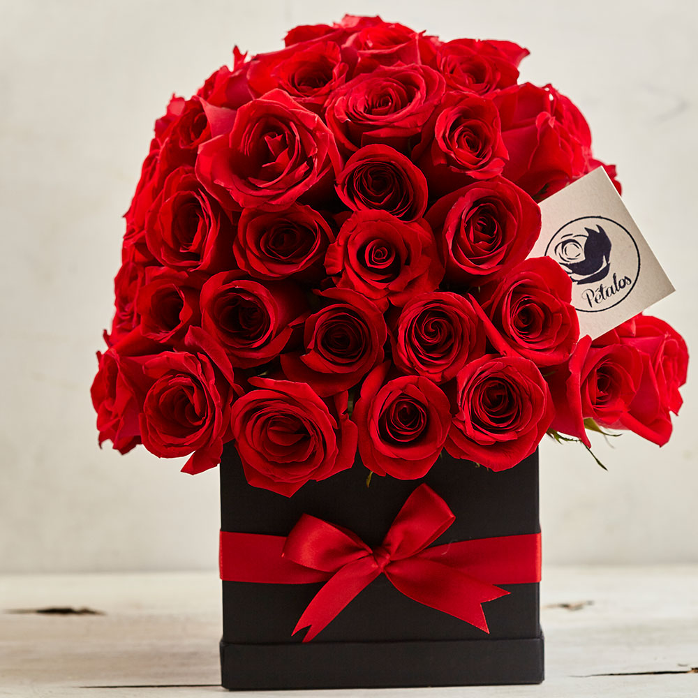 Caja Deluxe 40 Rosas - Pétalos