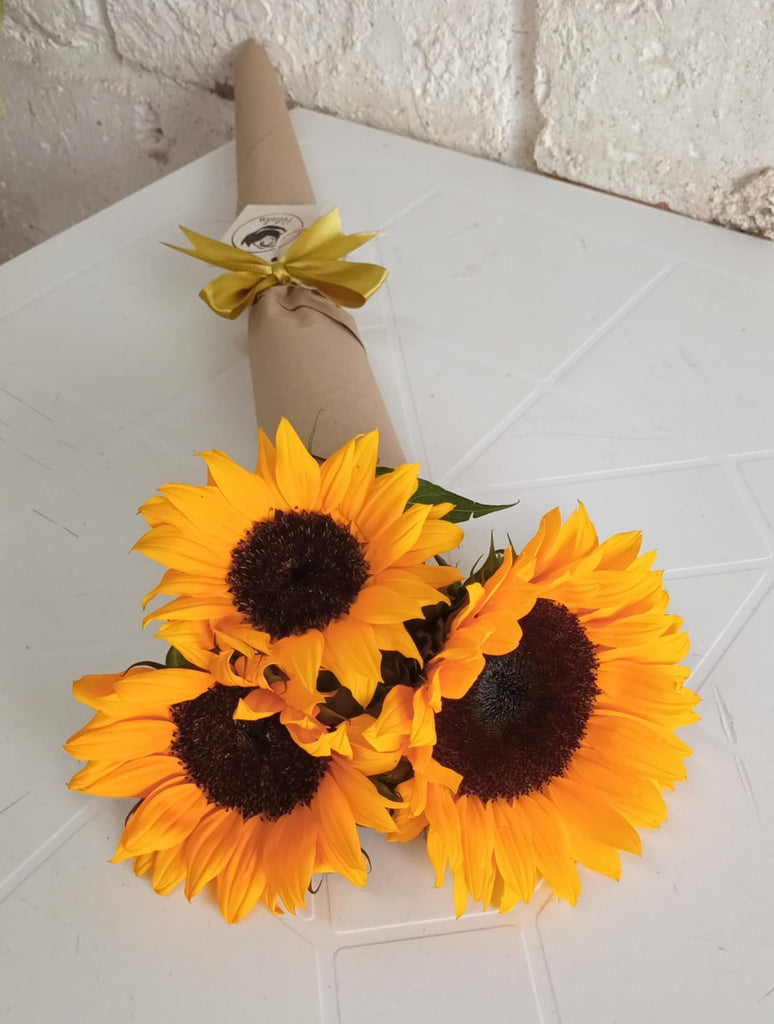 Cono de 3 girasoles