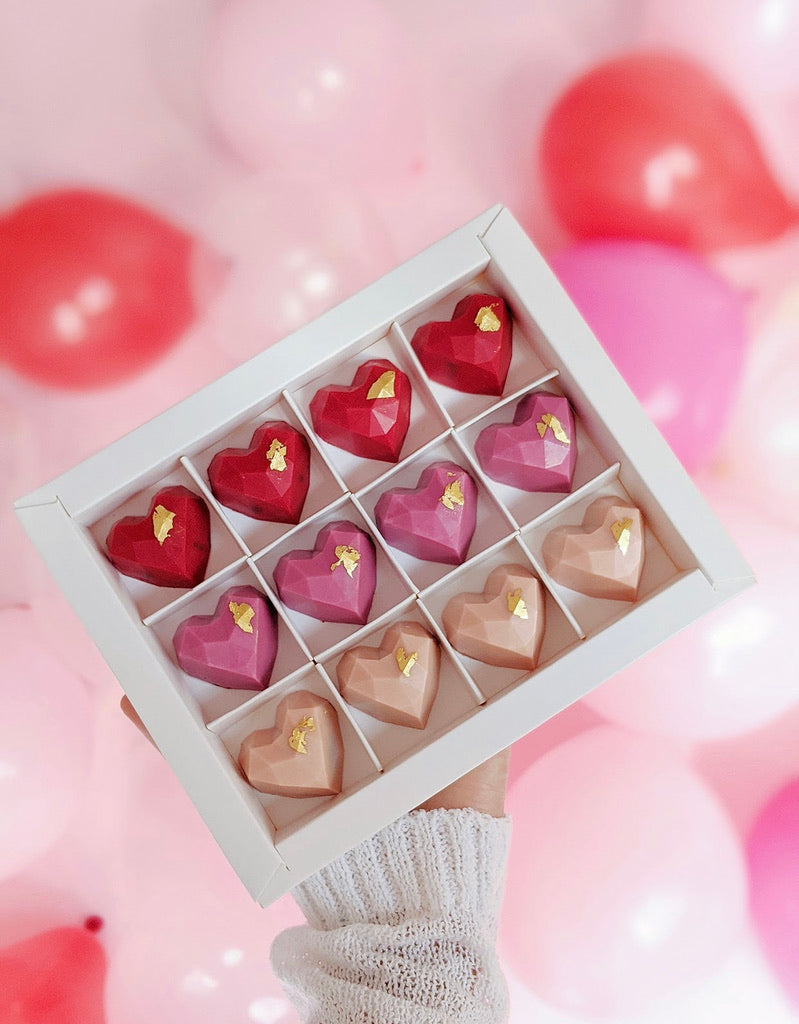 Caja de 12 corazones de chocolate